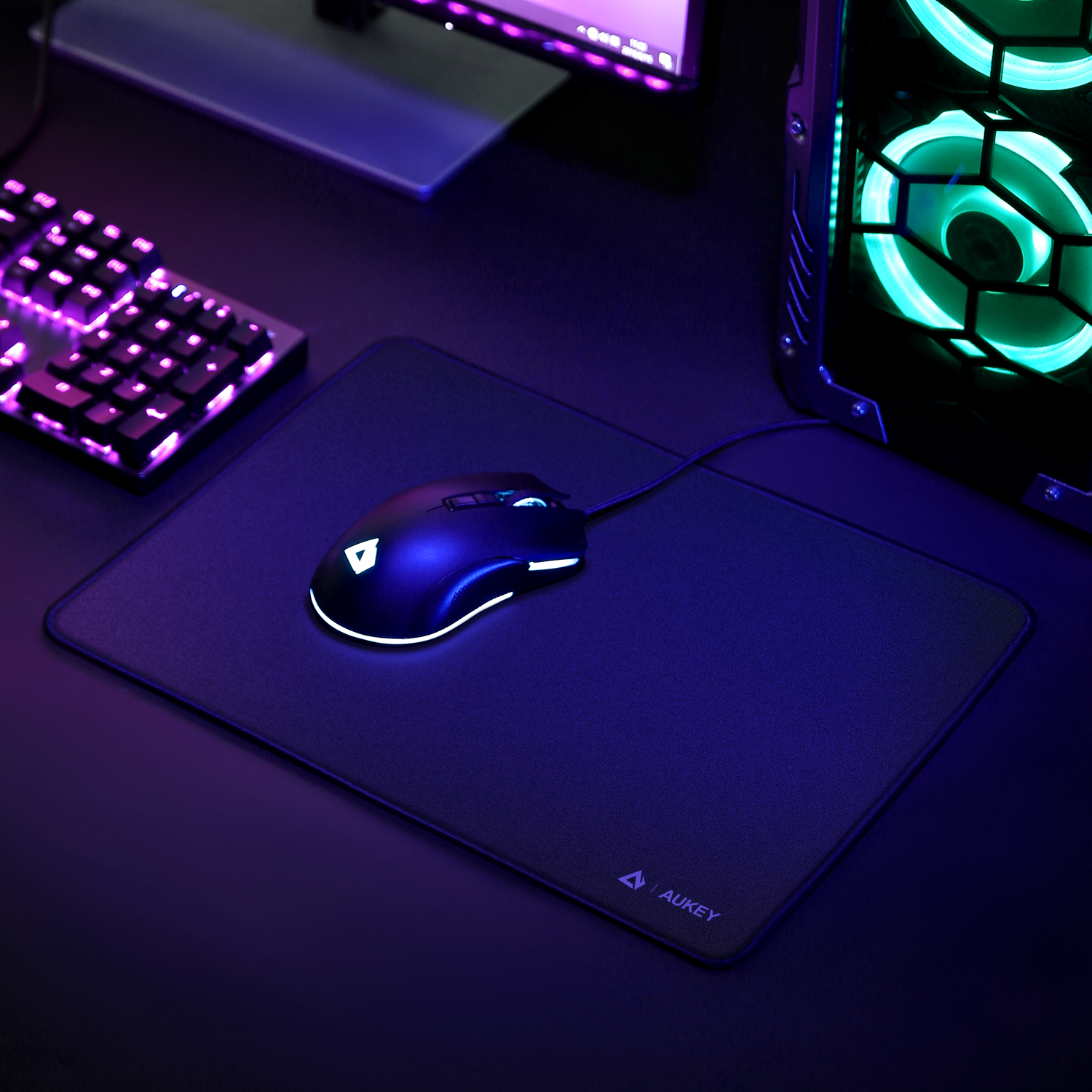 AUKEY KMG12 Mechanische Tastatur (QWERTZ Layout) Blaue Schalter 104 key mit Gaming-Software
